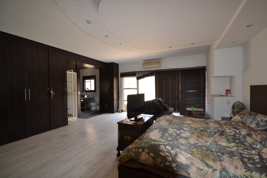 4 Bedroom Property for Sale in Hennenman Free State